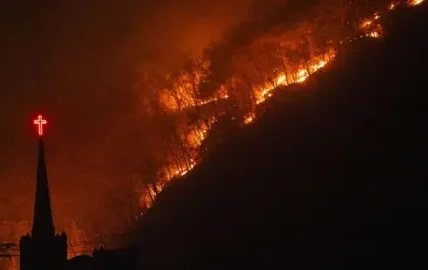 In a helicopter crash in South Korea, at least 18 people were killed and 19 injured.